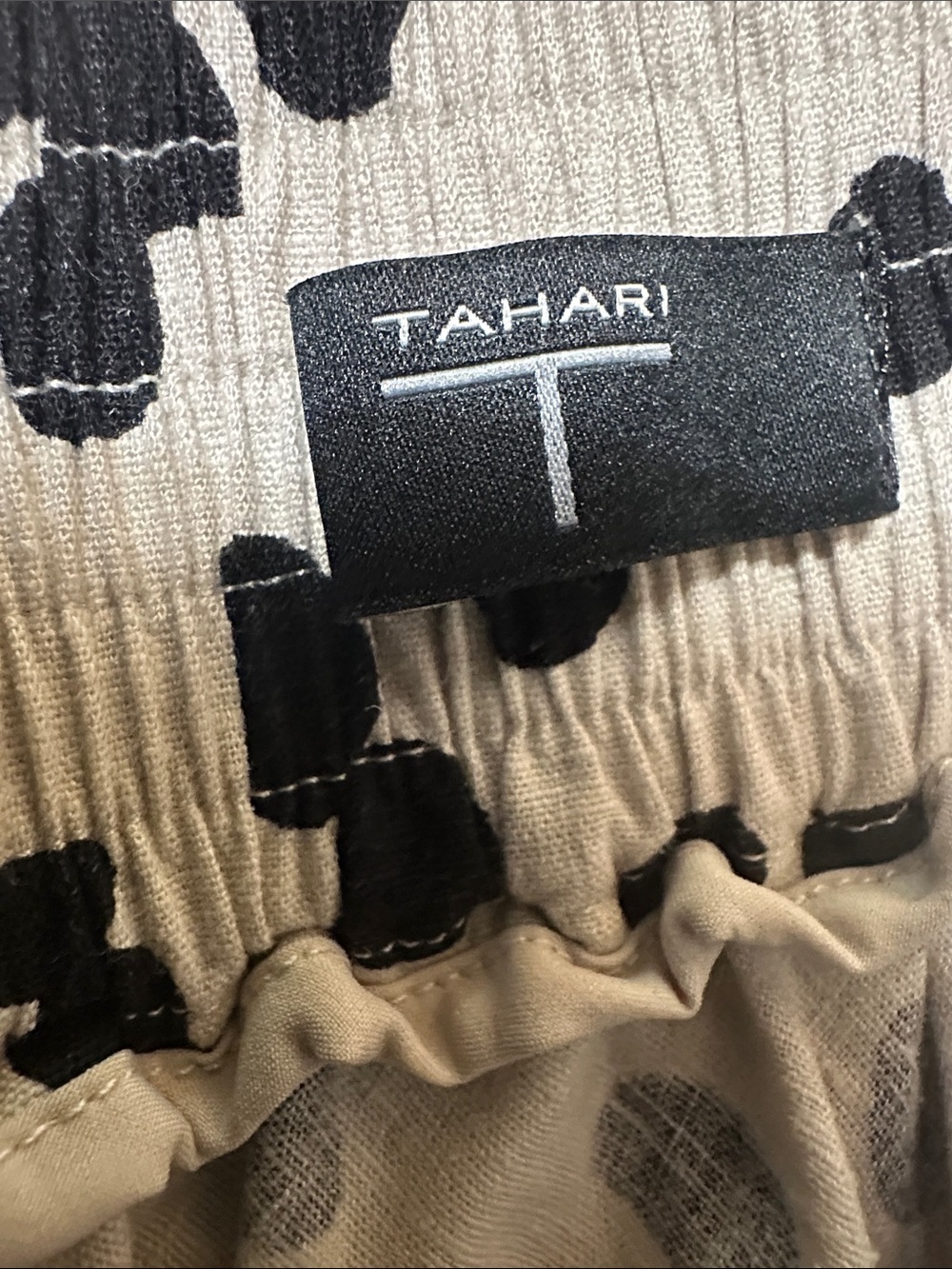 Tahari Skirt with Self Belt - Picture 6 of 7
